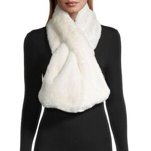 APPARIS Bambi Faux Fur Scarf Ivory Fuzzy Pull Through Lightweight Soft Polyester
